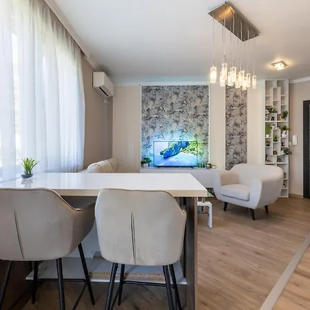 Modern For 4 - Kabakum 600m Apartament