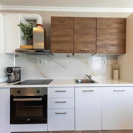 Modern For 4 - Kabakum 600m Apartament *