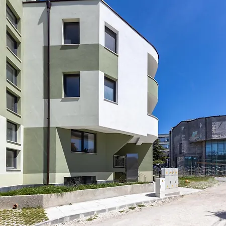 Modern For 4 - Kabakum 600m Apartment *